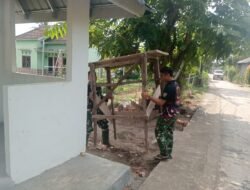 Memasuki Hari ke-17, Satgas TMMD ke-129 Kodim 0418/Palembang Rapikan Pos Kamling Jelang Tahap Akhir