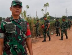 Tak Sekadar Meninjau, Dansatgas Kolonel Erik Pastikan Jalan TMMD Dibangun dari Fondasi Kokoh