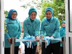 Feby Herman Deru Resmikan Warung PKK Lubuk Linggau, Borong Produk UMKM
