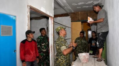 Wadan Satgas TMMD Kodim 0418/Palembang Pastikan Rehab Rumah Warga Tepat Waktu dan Berkualitas