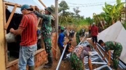 Di Balik Ketukan Palu Satgas TMMD, Mimpi Ibu Suarni Memiliki Rumah Layak Kian Dekat