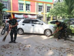 Hari Ke-19 TMMD Ke-129, Satgas Kodim 0418/Palembang Pastikan Poskotis Tetap Bersih
