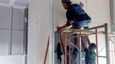 Pemasangan Dinding Jadi Fokus TMMD Kodim 0418/Palembang Hari Ke-20, Rehab Rumah Warga Masuk Tahap Penentuan