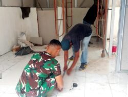 TMMD Ke-129 Kodim 0418/Palembang, Rehab Rumah Ibu Sriyanti Masuk Tahap Pemasangan Plafon dan Kusen
