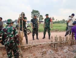 Katim Wasev Pastikan Pembangunan Jalan TMMD Ke-129 Kodim 0418/Palembang Tepat Sasaran, Akses Warga Talang Jambe Kian Terbuka