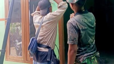 Rumah Ibu Sriyanti Hampir Rampung, Listrik Kini Tersambung Berkat Program TMMD Ke-129 Kodim 0418/ Palembang