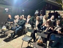 Karang Taruna Talang Jambe Antusias Nobar Bersama Satgas TMMD ke-129 Kodim 0418/Palembang