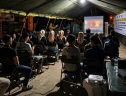 Lewat Nobar Film Kebangsaan, Satgas TMMD ke-129 Kodim 0418/Palembang Bangun Nasionalisme Generasi Muda