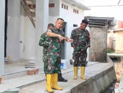 Pengawasan Diperketat, Wadan Satgas TMMD Kodim 0418/ Palembang Pastikan Pembangunan Mushola Baitul Magfurin Tepat Waktu