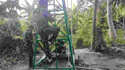 Pastikan Sumur Bor Berfungsi, Satgas TMMD ke-129 Kodim 0418/Palembang Cek Tower Tandon Air di Kampung Kreatif Pelangi