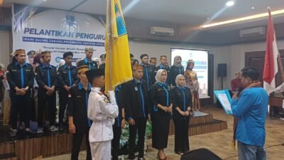 Foto: Ketua Umum Bidang OKK PB IKAMI Sulsel Miftahul Awal Rahman melantik pengurus IKAMI Sulsel Cabang Palembang periode 2026–2027 di Hayo Hotel Palembang, Sabtu (8/8/2026).