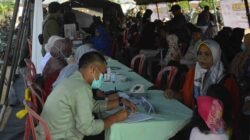 Penutupan TMMD ke-129 di Palembang, Warga Antre Dapat Pemeriksaan Kesehatan Gratis