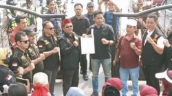 DPP GBR Sriwijaya Bagikan 1.500 Masker Ditengah Kabut Asap Palembang
