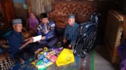 Setahun Menderita Stroke, Masmuda Terima Bantuan Kursi Roda dari BAZNAS Palembang