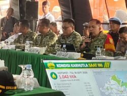 Hadapi Puncak Kemarau, Menkopolkam Cek Kesiapan Satgas Karhutla di Palembang