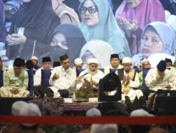 Ribuan Warga Padati Kambang Iwak, Ratu Dewa Kukuhkan Forum Ulama Umaroh 2026-2030 Tabligh Akbar Bersama UAS