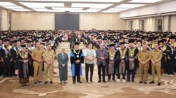 Ratu Dewa Ajak Wisudawan UPGRI Palembang Tak Hanya Kejar Ijazah, tapi Bangun Karakter