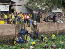 Bukan Sekadar Bersih-Bersih, Sungai Sekanak Jadi Momentum Ubah Kebiasaan Warga