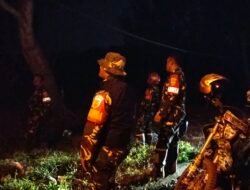 Patroli Dini Hari, Babinsa Kodim Palembang Pastikan Karya Jaya Aman Karhutla