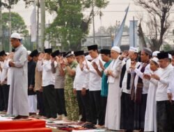 Mengetuk Pintu Langit, Bupati dan Warga OKI Berdoa agar Hujan Segera Turun
