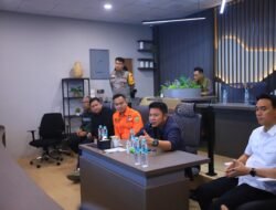 Kabut Asap Hambat Pemadaman, Herman Deru Pantau Lokasi Karhutla OKI