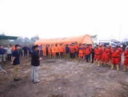 Bermalam di Lokasi Karhutla, Herman Deru Tekankan Keselamatan Petugas Pemadam Prioritas